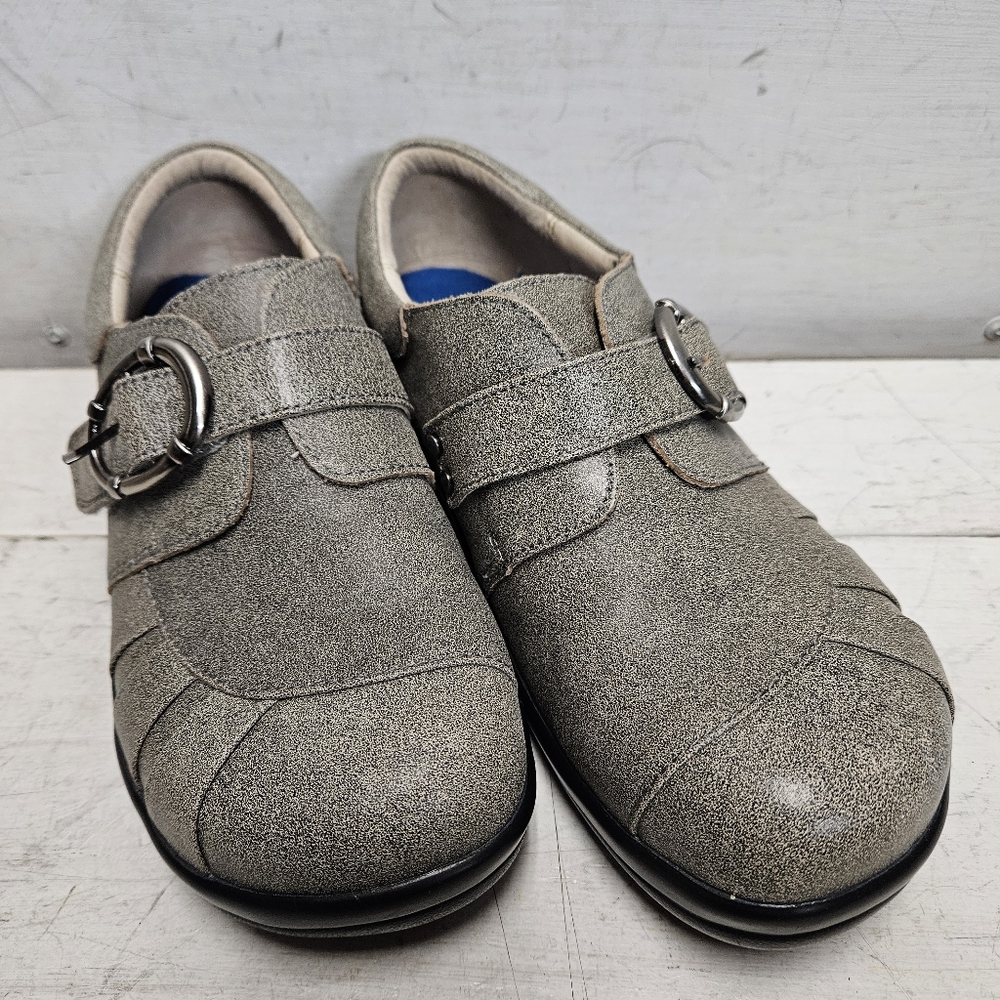 Alegria! Sz 37 Retro-Style Flat Dress Shoe w/Velcro closure Grey-Taupe